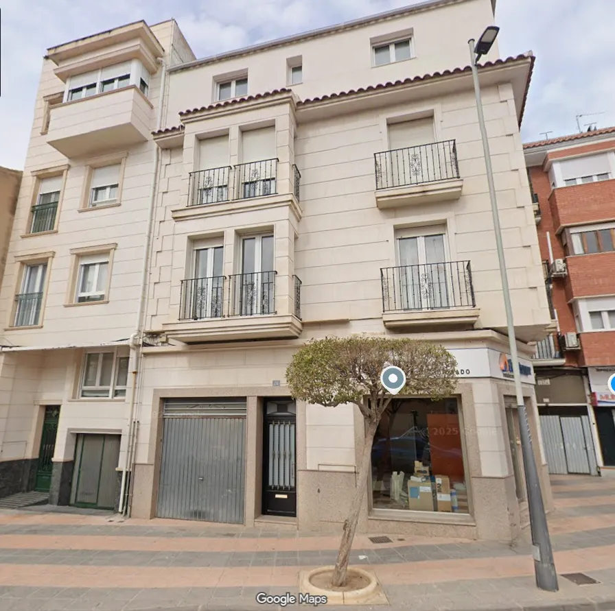 Edificio Avenida de la Paz, Yecla